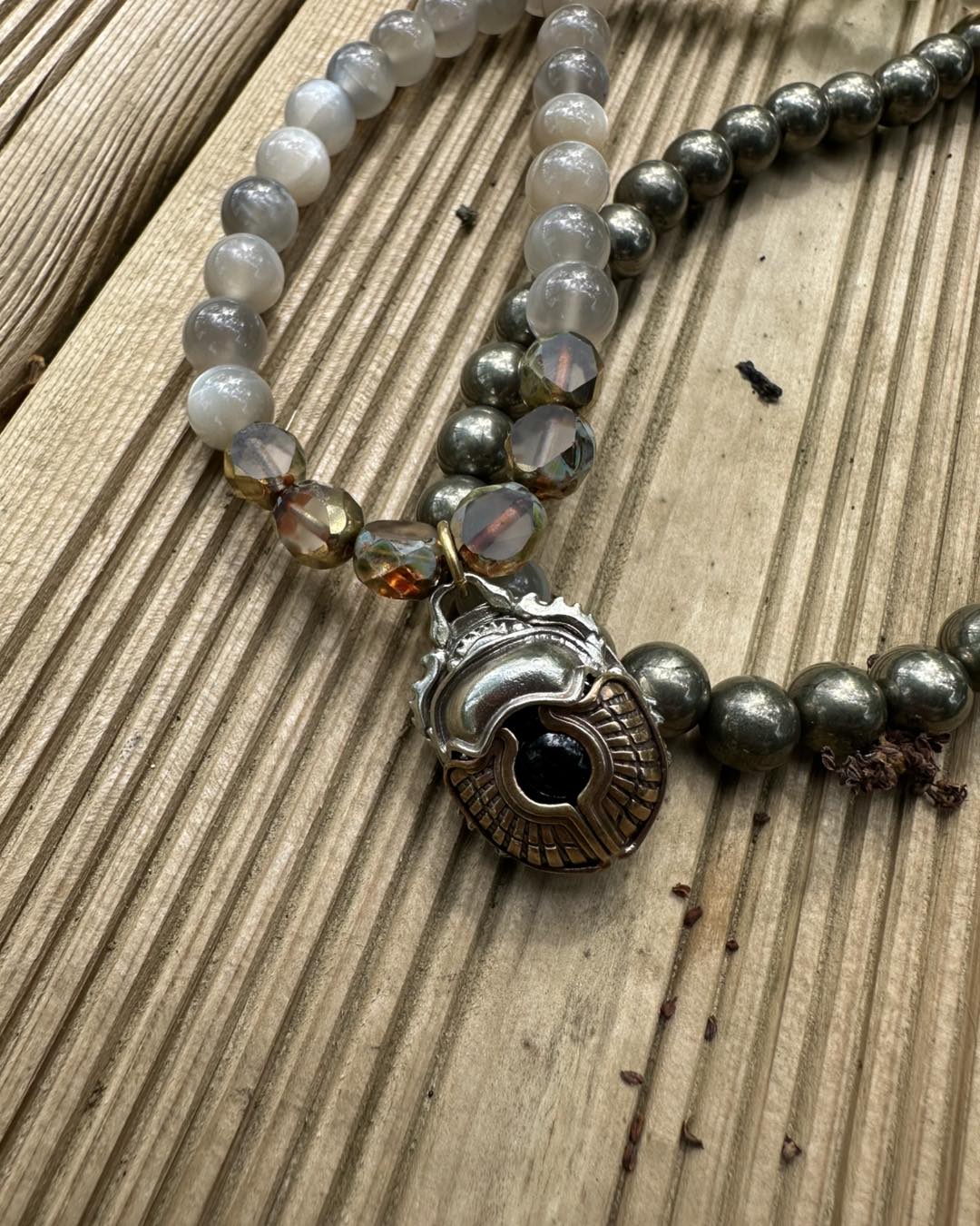 Collier Les Prêtresses du Nil - Héritage d'Isis